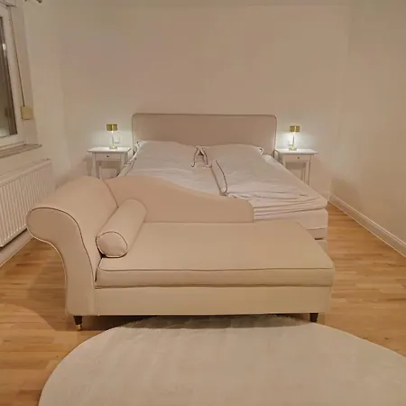 Ruhiges An Der Messe Homestay *